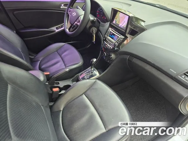 Hyundai Accent 2015 thumb 10