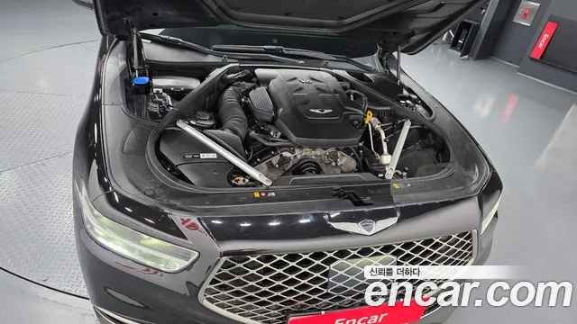 Genesis G90 2019 thumb 6