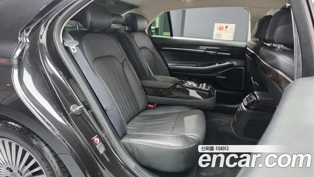 Genesis G90 2019 thumb 12