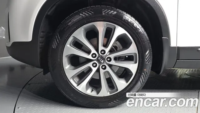 Kia Sorento 2012 thumb 5
