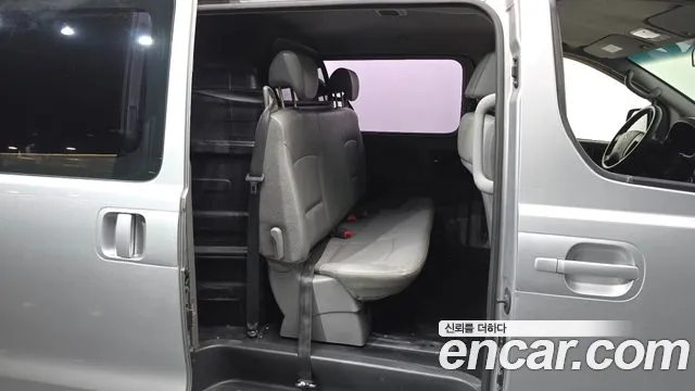 Hyundai Starex 2016 thumb 12