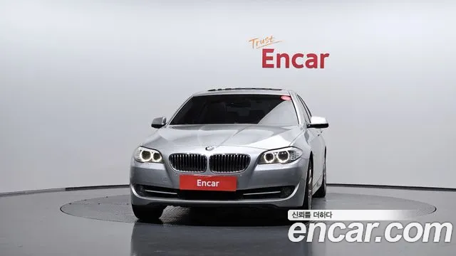 BMW 5 серии 2012 thumb 3