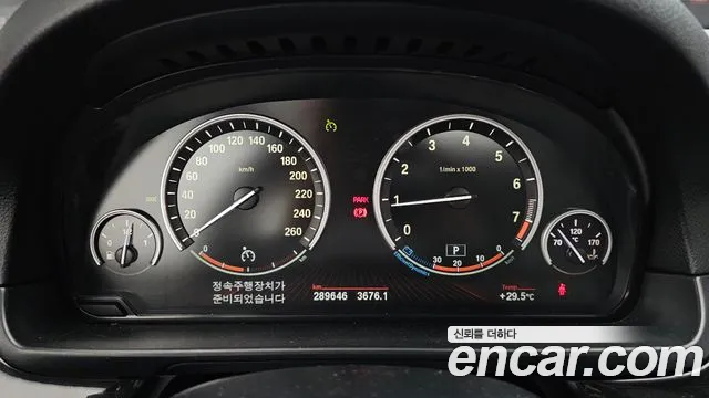 BMW 5 серии 2012 thumb 8