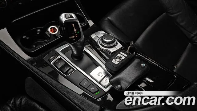 BMW 5 серии 2012 thumb 9