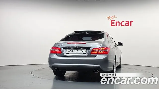 Mercedes-Benz E-Класс 2013 thumb 4