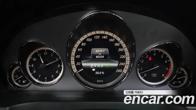 Mercedes-Benz E-Класс 2013 thumb 8