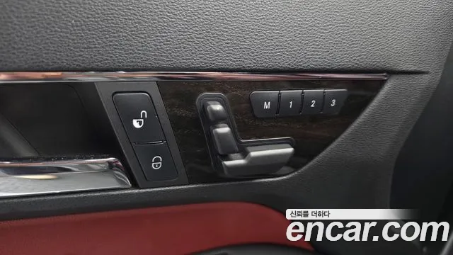 Mercedes-Benz E-Класс 2013 thumb 9