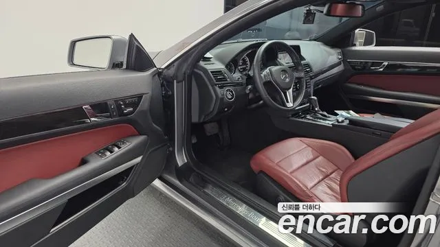 Mercedes-Benz E-Класс 2013 thumb 10