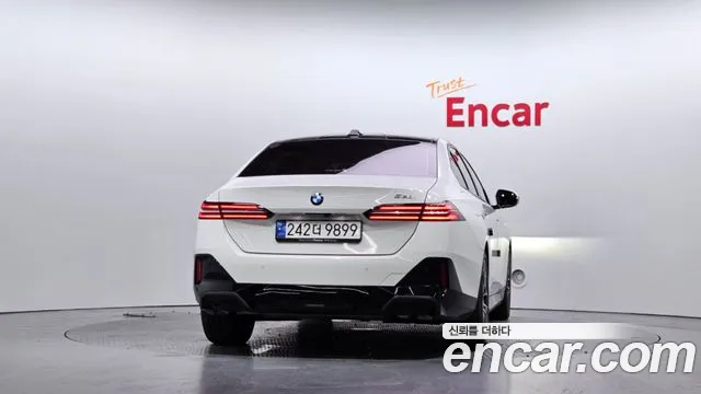 BMW 5 серии 2024 thumb 4