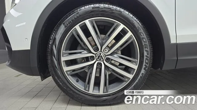 Volkswagen Tiguan 2024 thumb 4