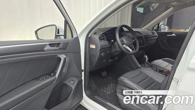 Volkswagen Tiguan 2024 thumb 9