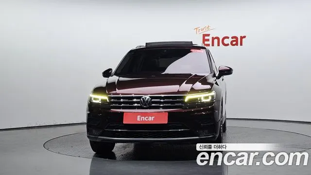 Volkswagen Tiguan 2018 thumb 2