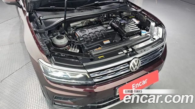 Volkswagen Tiguan 2018 thumb 5
