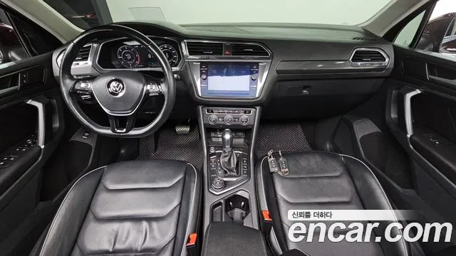 Volkswagen Tiguan 2018 thumb 6