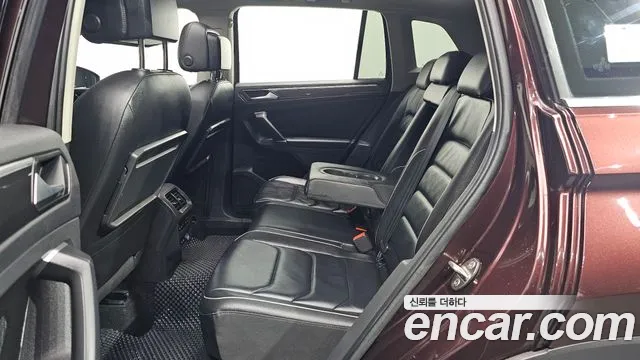 Volkswagen Tiguan 2018 thumb 10