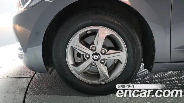 Hyundai Avante 2017 thumb 4