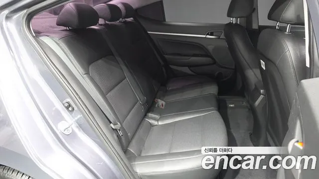 Hyundai Avante 2017 thumb 11