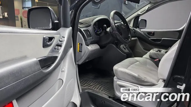 Hyundai Starex 2019 thumb 10