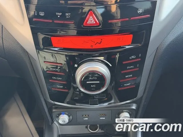 KG_Mobility_Ssangyong TIBOLI 2015 thumb 12