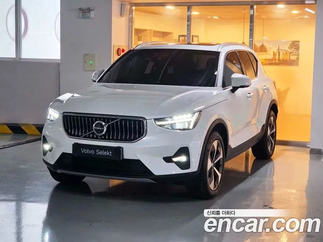 Volvo XC40 2025 thumb 12