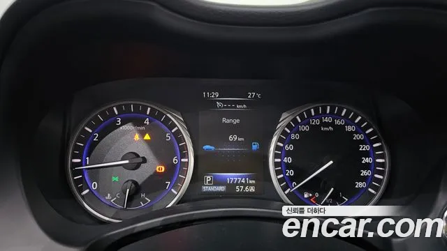 Infiniti Q50 2015 thumb 8