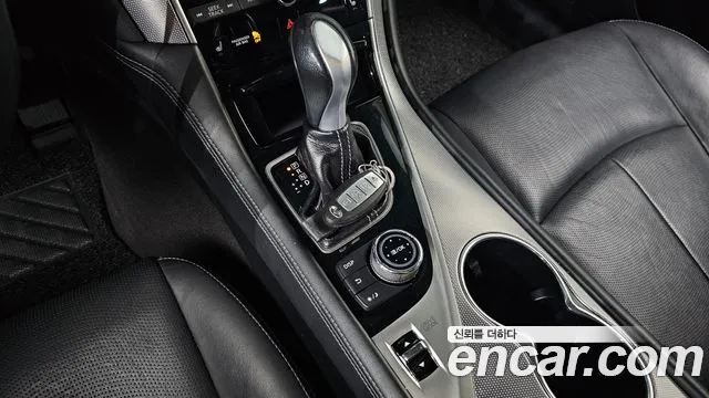 Infiniti Q50 2015 thumb 9