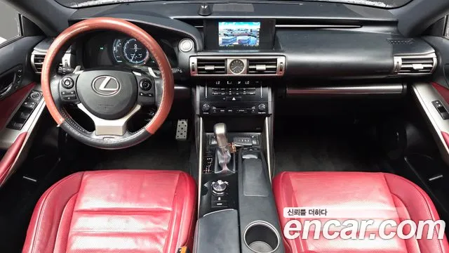 Lexus IS 2013 thumb 7
