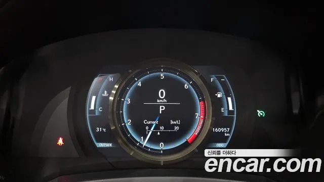 Lexus IS 2013 thumb 8