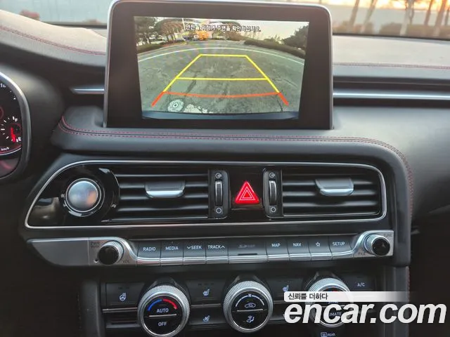 Genesis G70 2017 thumb 9