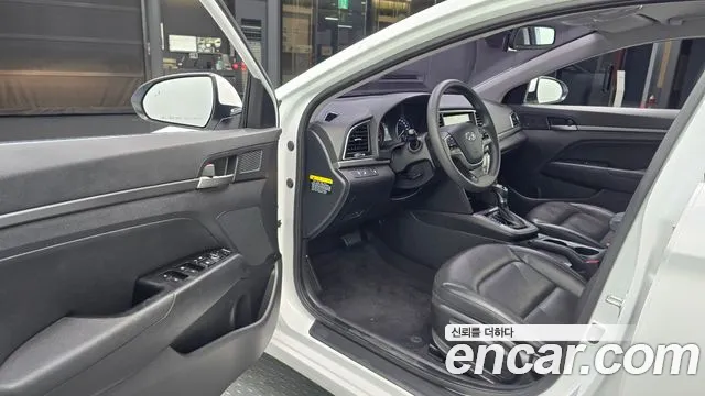 Hyundai Avante 2018 thumb 10