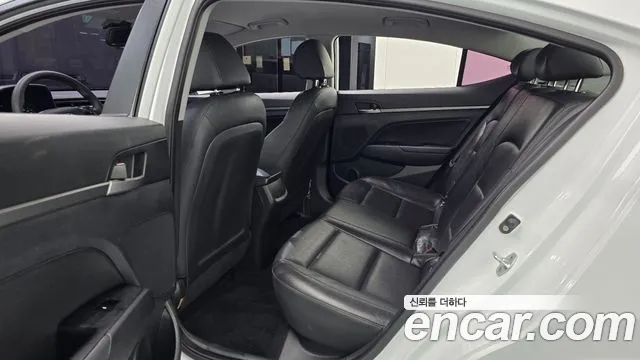 Hyundai Avante 2018 thumb 12