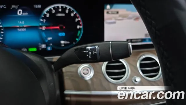 Mercedes-Benz E-Класс 2022 thumb 9