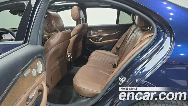 Mercedes-Benz E-Класс 2022 thumb 11