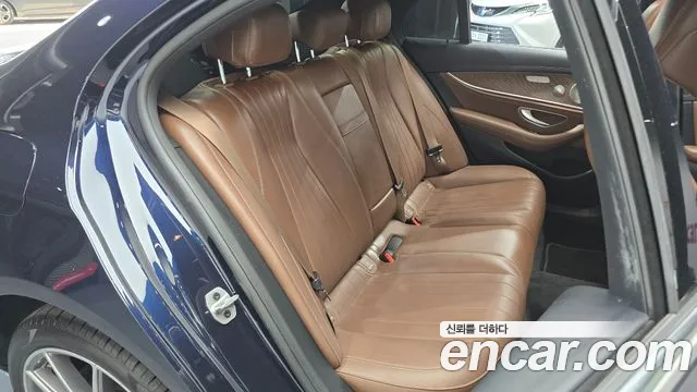 Mercedes-Benz E-Класс 2022 thumb 12