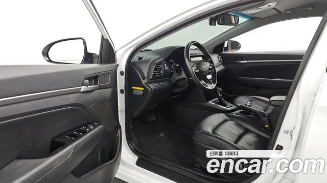 Hyundai Avante 2018 thumb 10