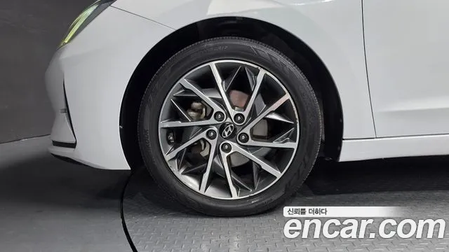 Hyundai Avante 2018 thumb 5