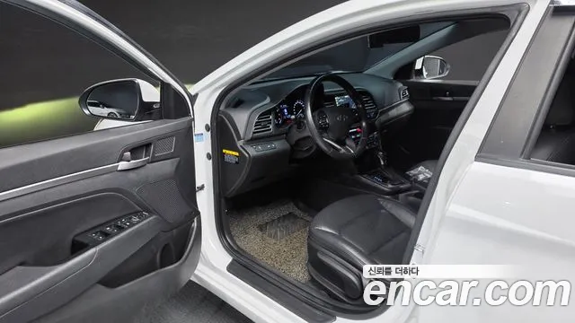 Hyundai Avante 2018 thumb 10
