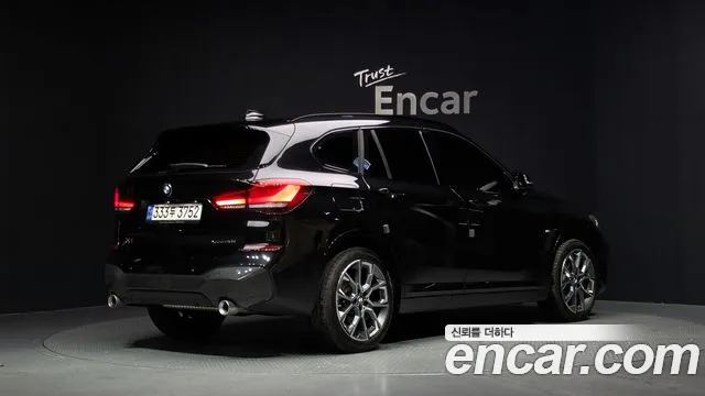 BMW X1 2022 thumb 2