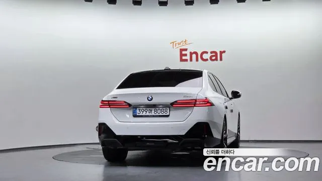BMW 5 серии 2026 thumb 3
