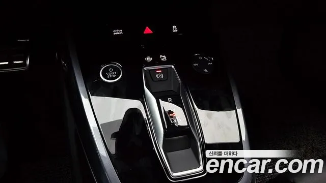 Audi Q4 e-tron 2025 thumb 8