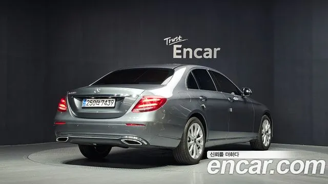 Mercedes-Benz E-Класс 2018 thumb 2