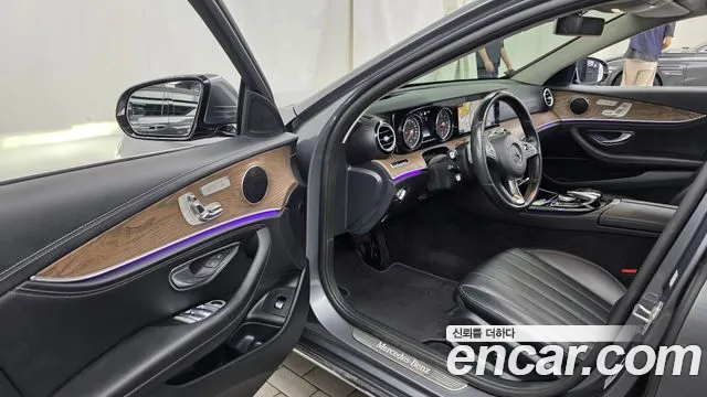 Mercedes-Benz E-Класс 2018 thumb 10