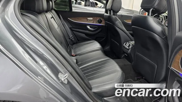 Mercedes-Benz E-Класс 2018 thumb 11