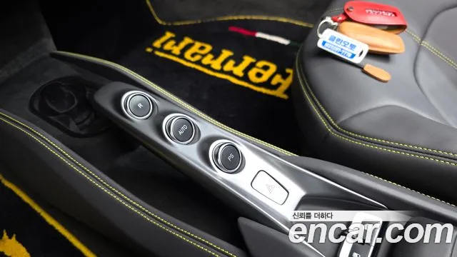 Ferrari F8 2021 thumb 9