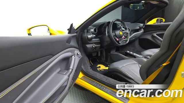 Ferrari F8 2021 thumb 10