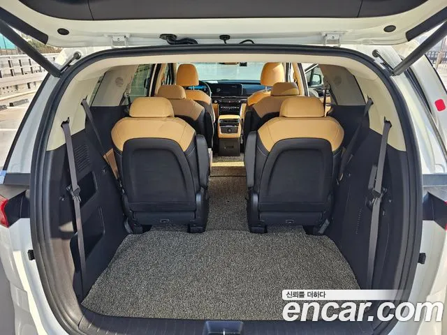 Kia Carnival 2021 thumb 6