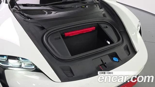 Porsche Taycan 2021 thumb 6