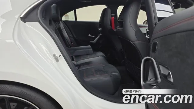 Mercedes-Benz CLA 2025 thumb 10