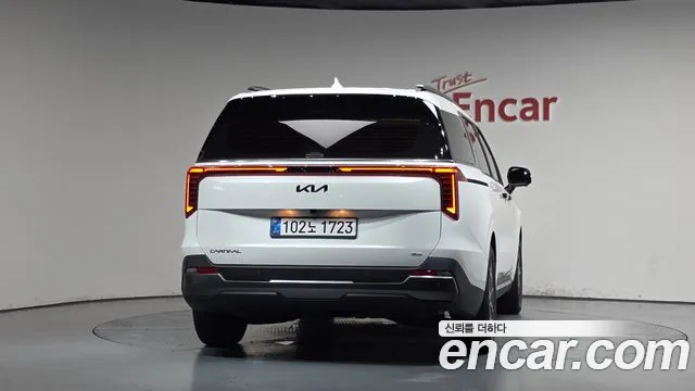 Kia Carnival 2025 thumb 3
