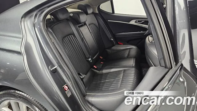 Genesis G70 2017 thumb 11